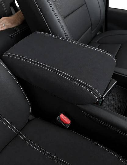 GWM Cannon neoprene car seat covers view of center console