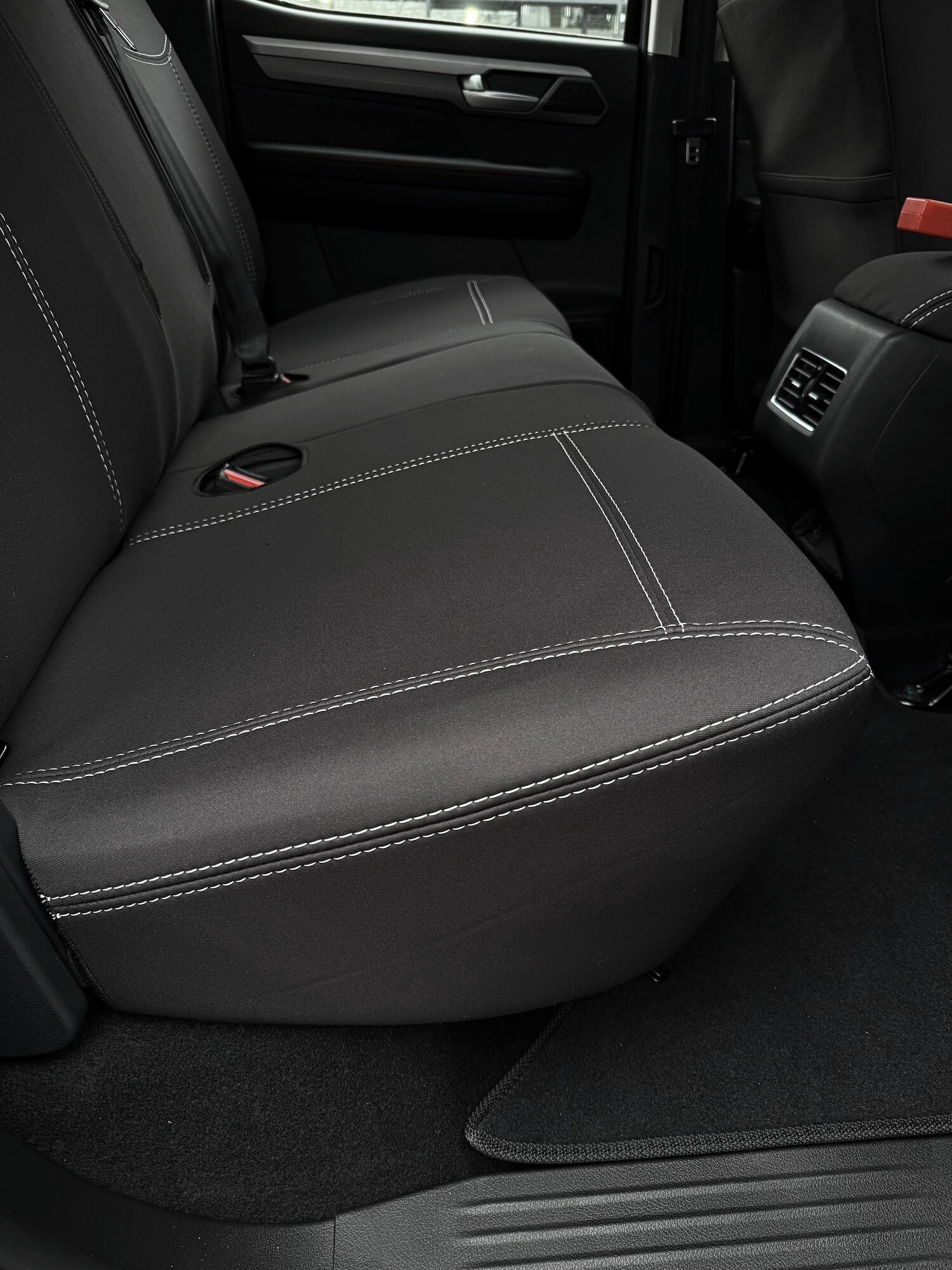 JAC T9 Neoprene Car Seat Covers - Global Automotive Accessories