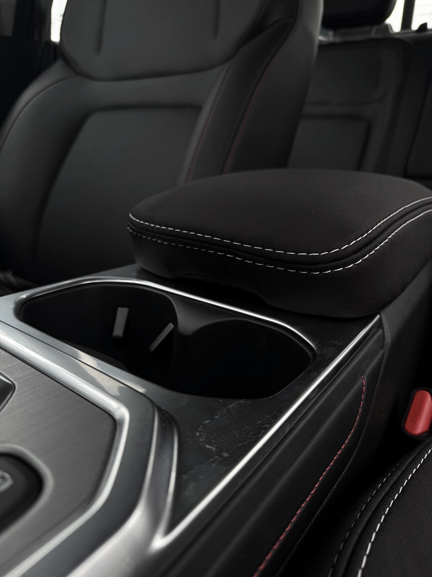 JAC T9 Neoprene Car Seat Covers - Global Automotive Accessories