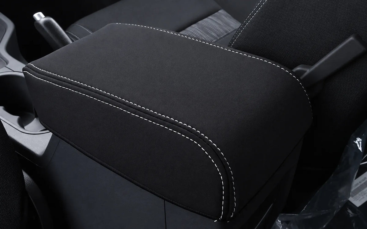 Mazda BT50 UP neoprene car seat covers view of center console