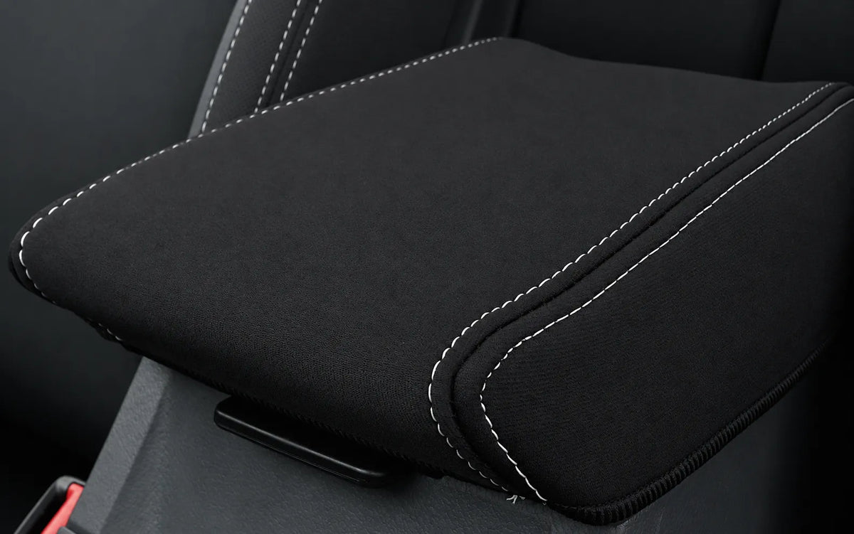 Mazda BT50 UP neoprene car seat covers view of center console