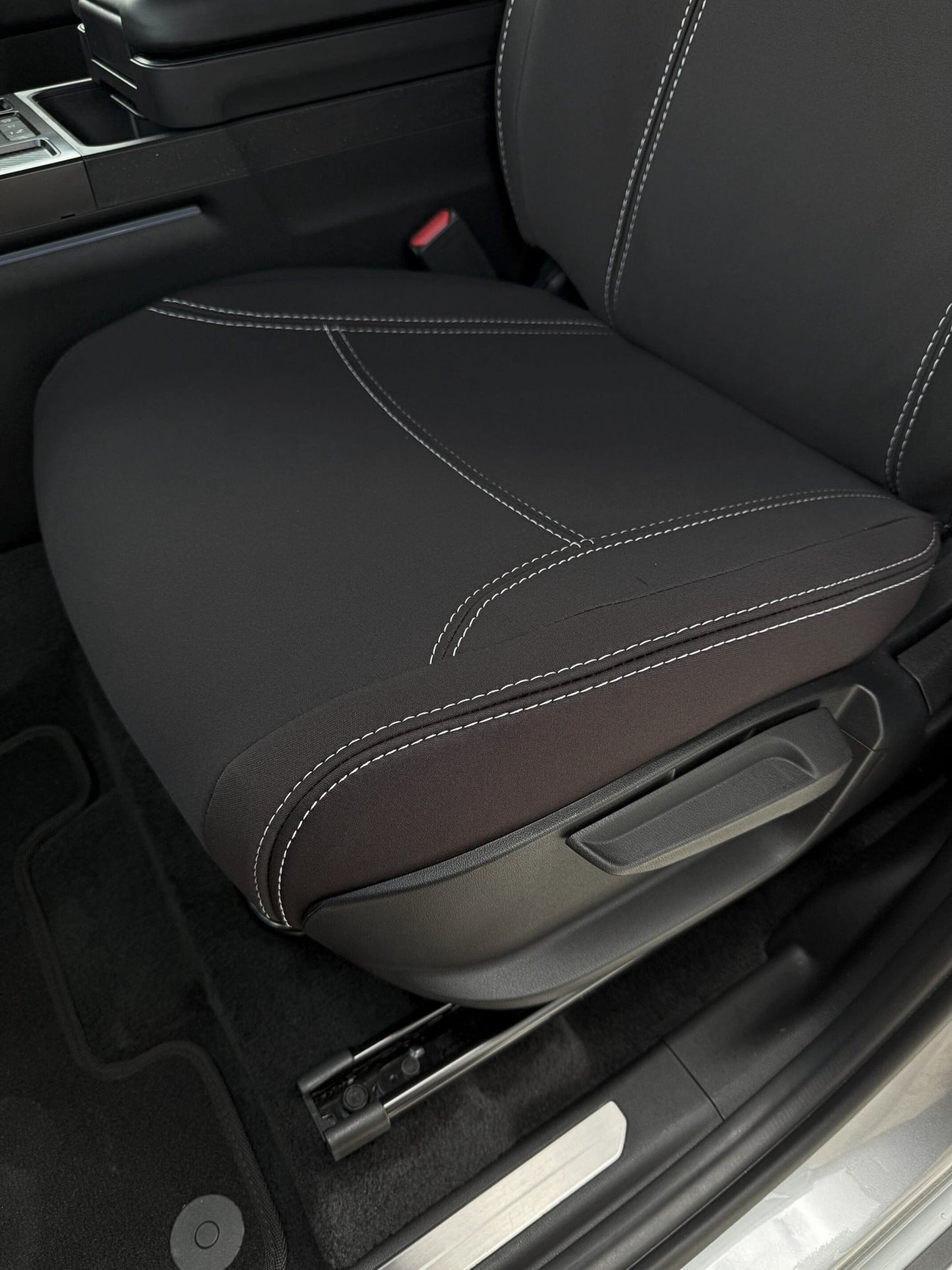 MG U9 Explore Pro Neoprene Car Seat Covers - Global Automotive Accessories