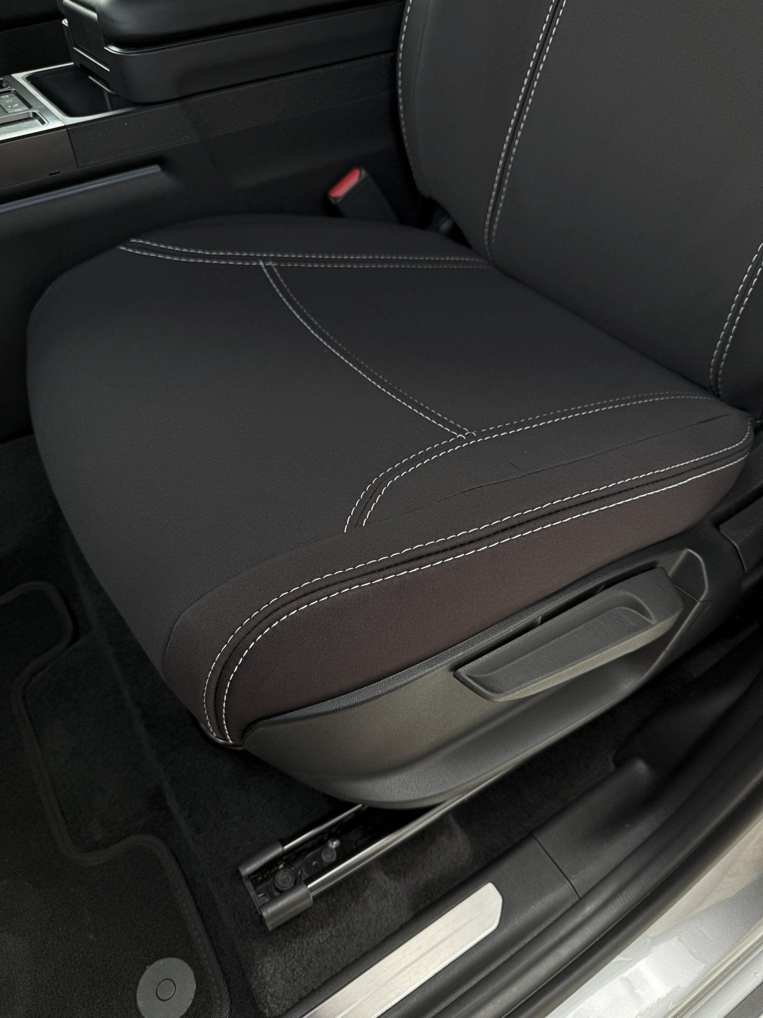 MG U9 Explore Pro Neoprene Car Seat Covers - Global Automotive Accessories