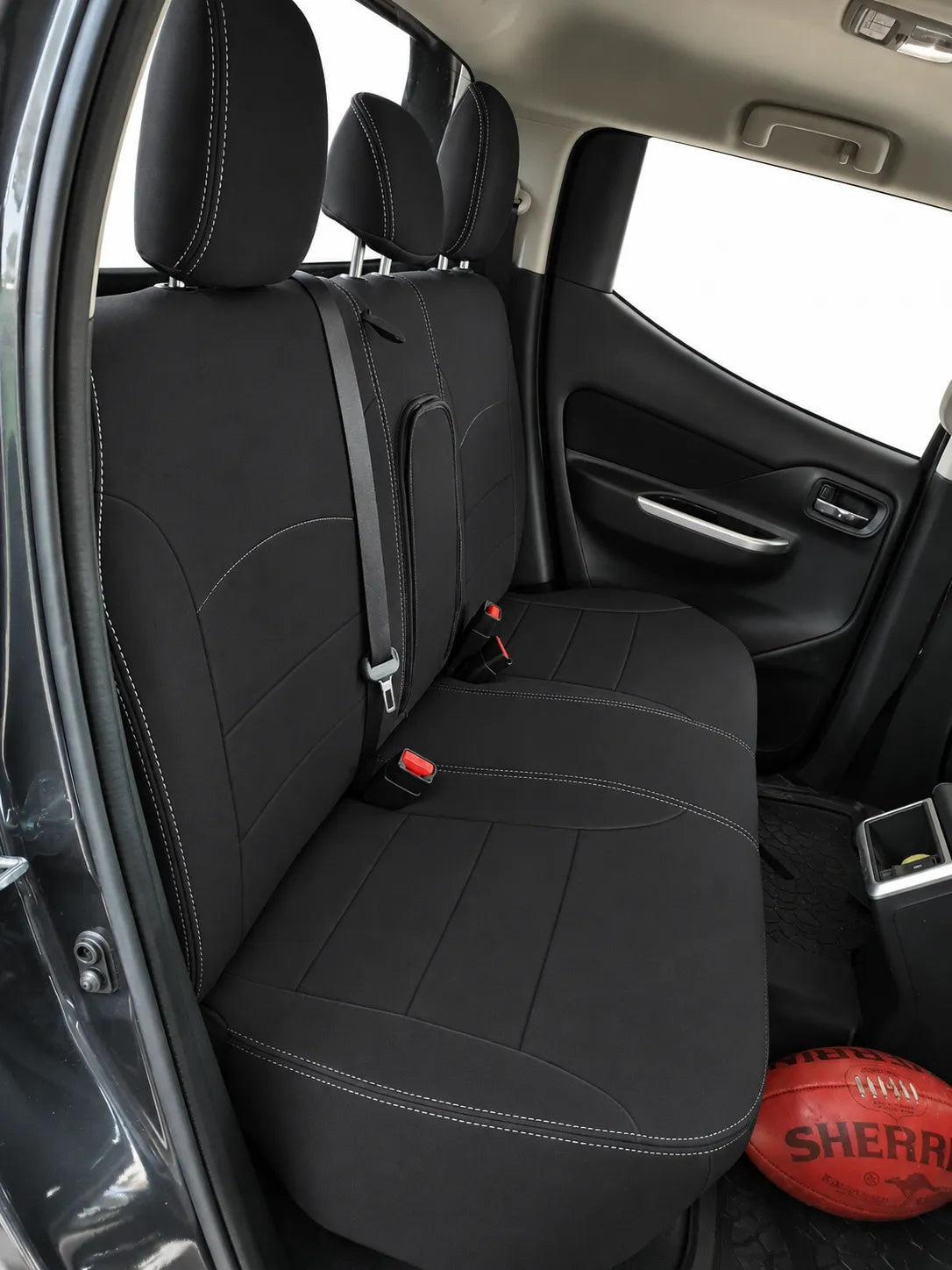 Mitsubishi MQ Triton neoprene car seat covers view of second row