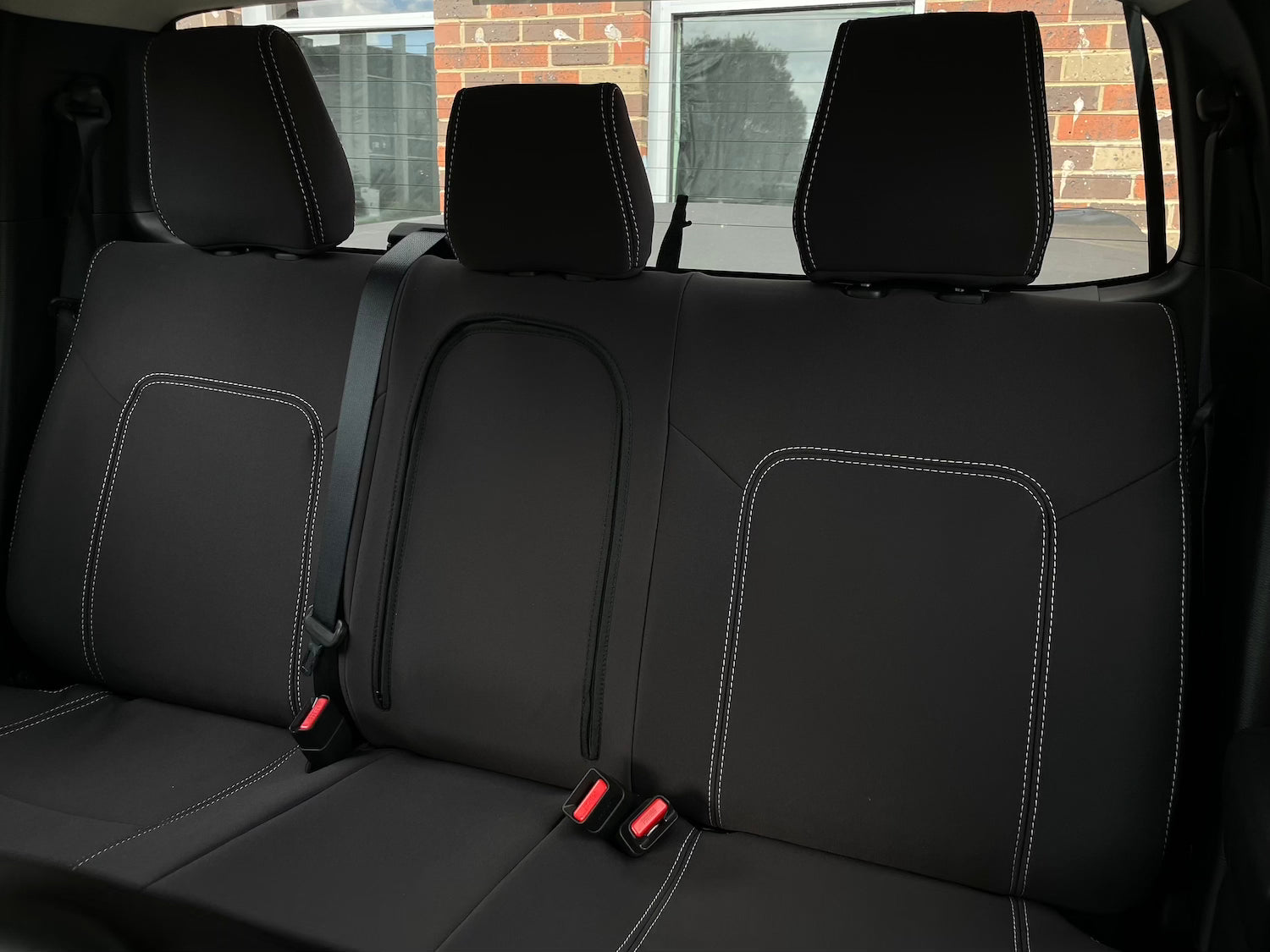 mitsubishi-mv-trion-neoprene-car-seat-covers-6