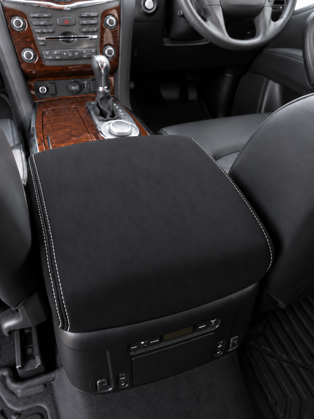Nissan Patrol Y62 TIL rear view of centre console cover