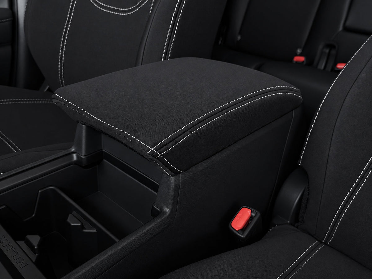 Toyota Hilux N90 SR neoprene car seat covers view of center console