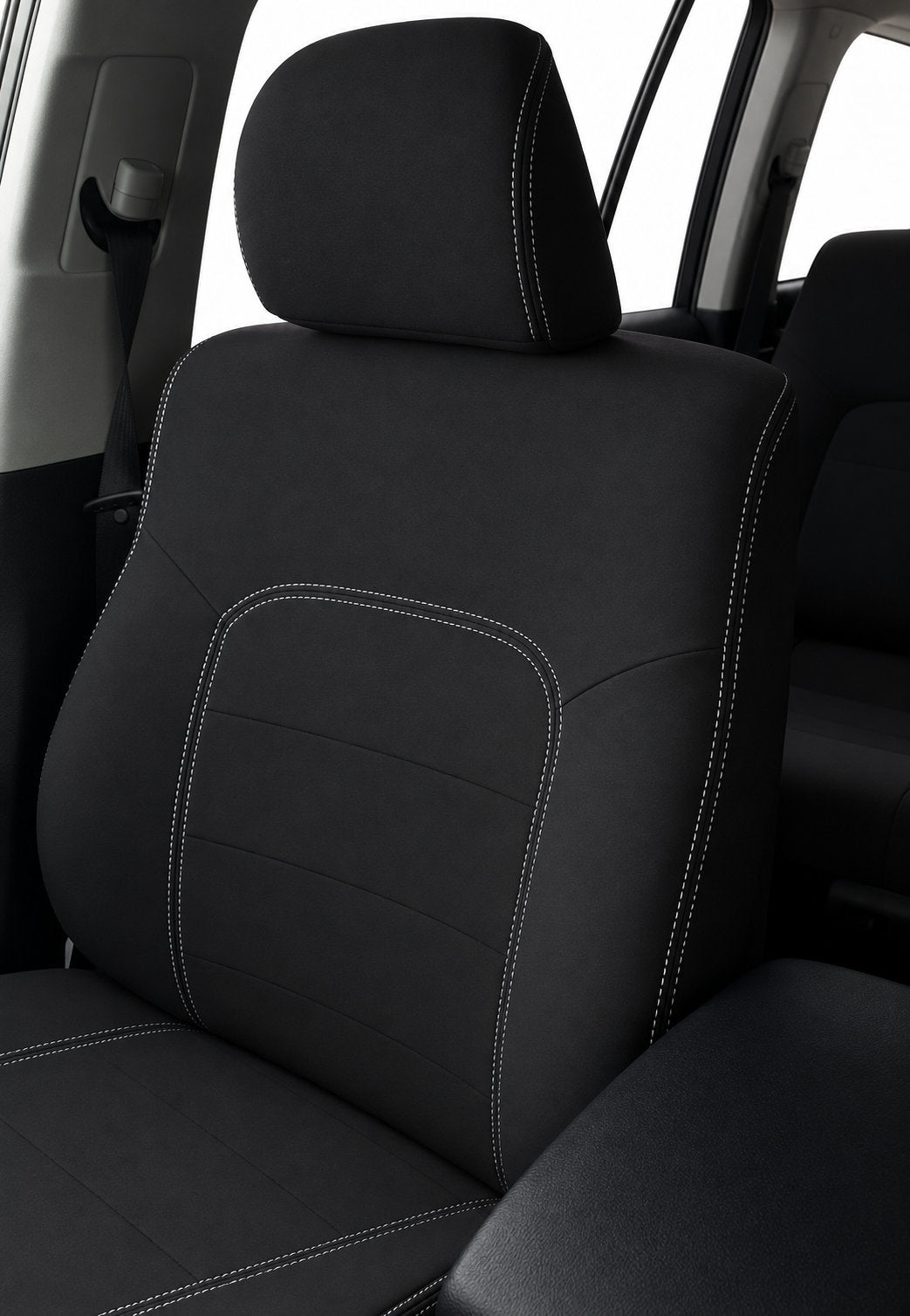 Toyota Landcruiser 200 Series GX GXL neoprene car seat covers view of front seat