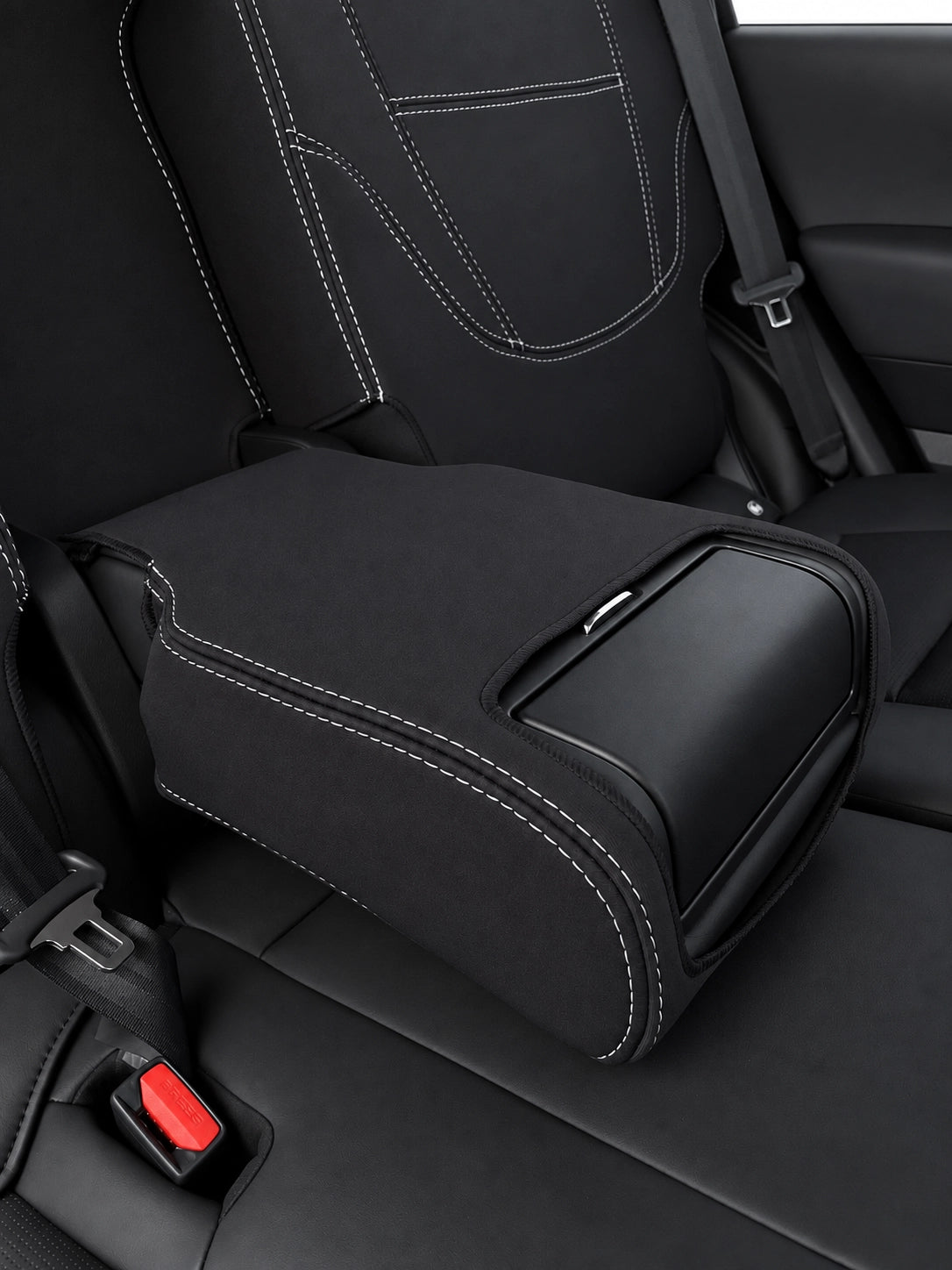 Toyota Landcruiser 300 series GXL Series 2 neoprene car seat covers view of second row armrest folded down