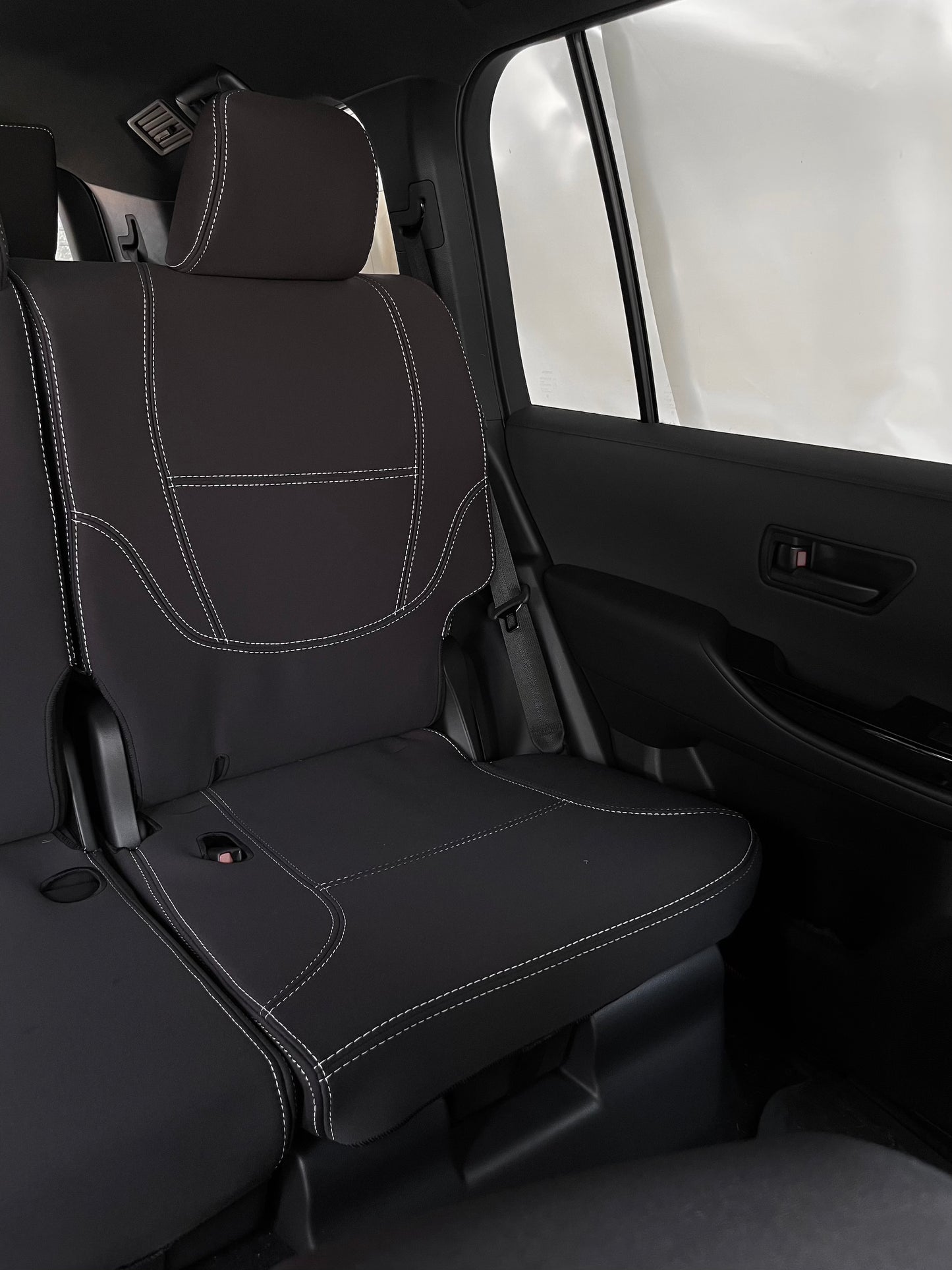 Toyota Landcruiser 300 Series GXL Series 2 Neoprene Car Seat Covers