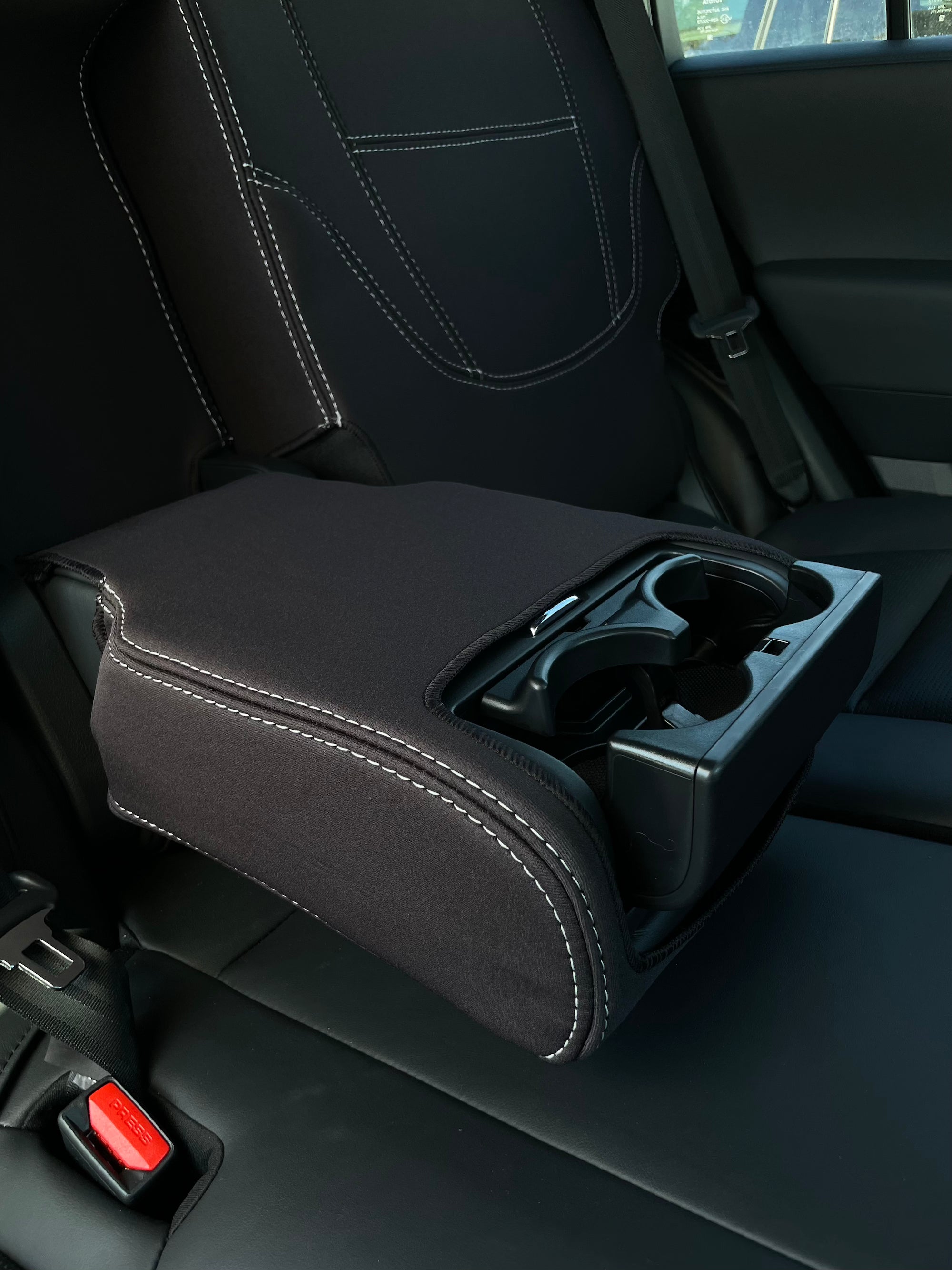 Toyota Landcruiser 300 Series GXL Series 2 Neoprene Car Seat Covers