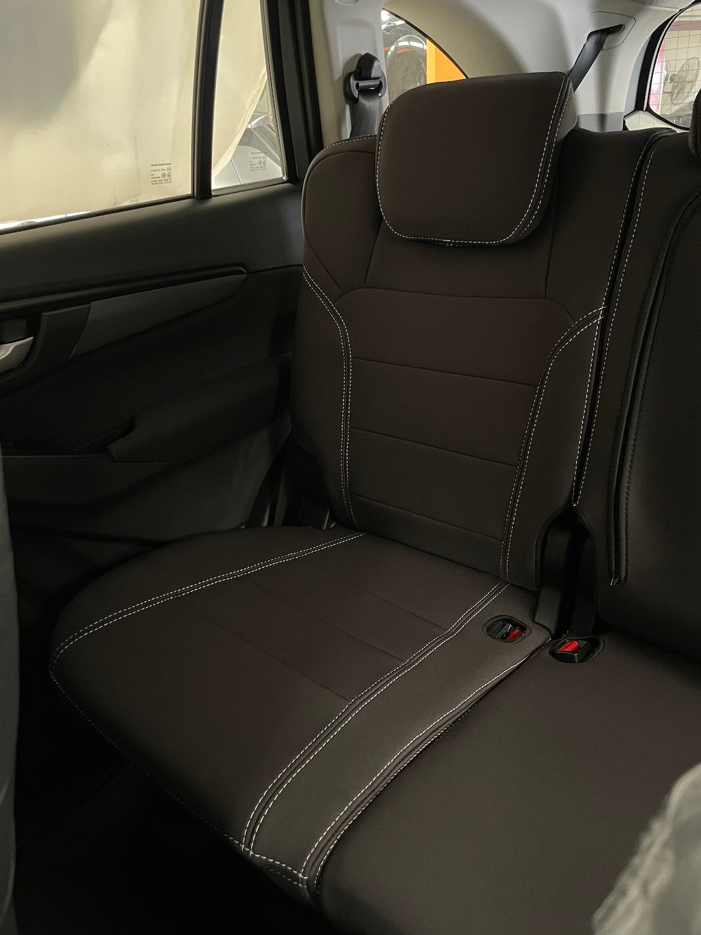 Isuzu MU-X RJ Neoprene Car Seat Covers - Global Automotive Accessories